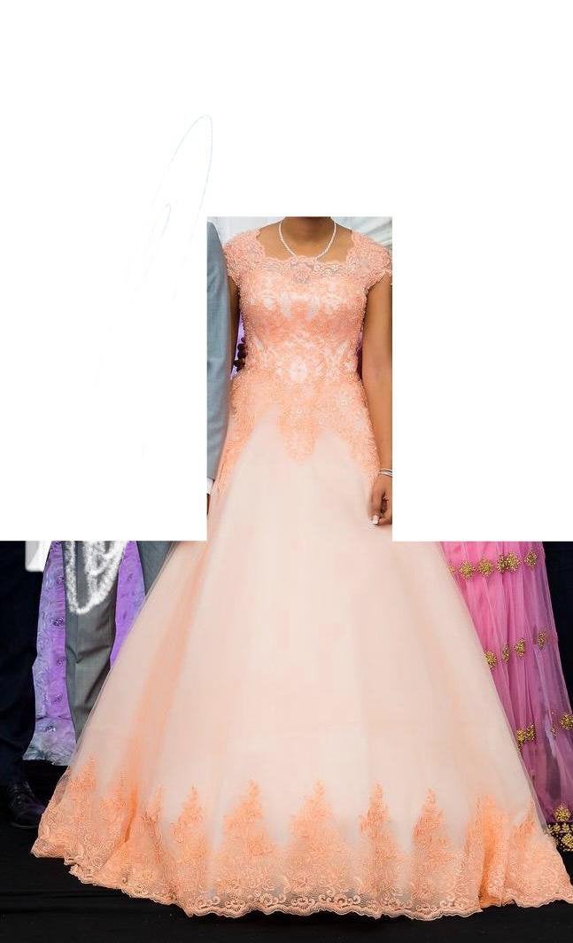 Trouwjurk zalm oranje maat M hoepel glitter tamil hindi, Ophalen of Verzenden, Zo goed als nieuw, Oranje, Trouwjurk