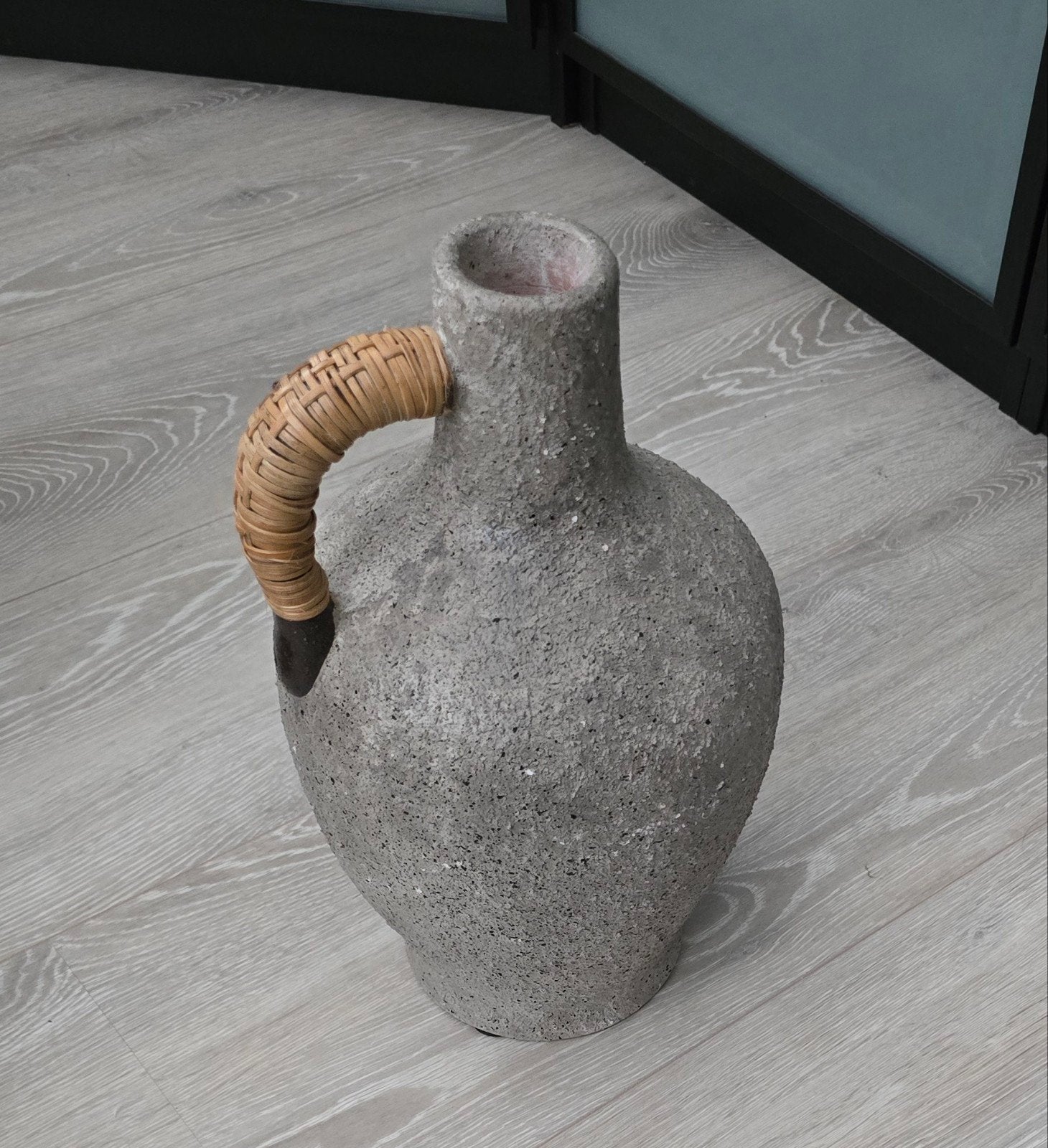 Mooie vaas / urn nieuw, Ophalen of Verzenden, Nieuw, Grijs, Steen/keramiek