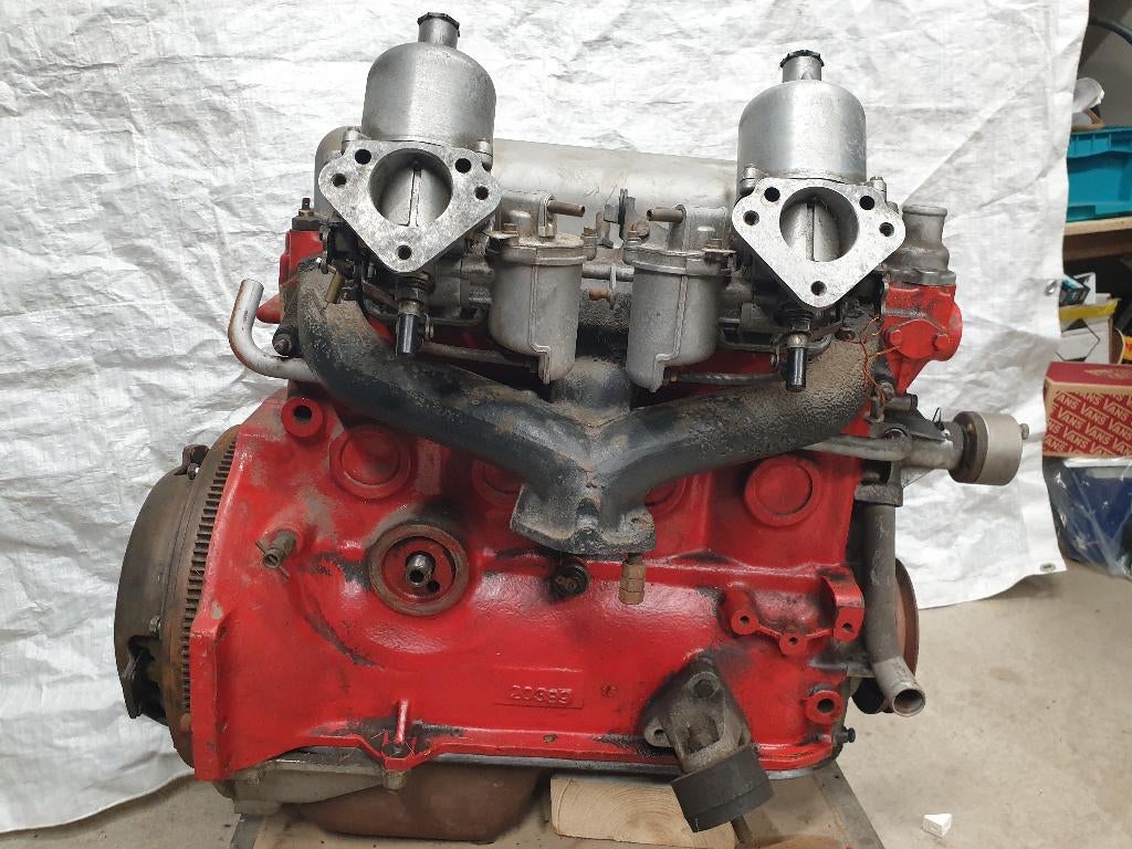 B18 motor met dubbele S carburateur uit Volvo 144S (1968), Voorwielaandrijving, 1258 kg, 4 cilinders, Handgeschakeld