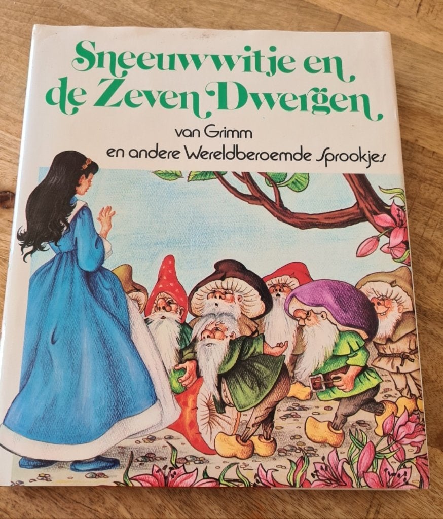 Boek Sneeuwwitje en de zeven dwergen Lekturama, Boeken, Sprookjes en Fabels, Ophalen, Zo goed als nieuw