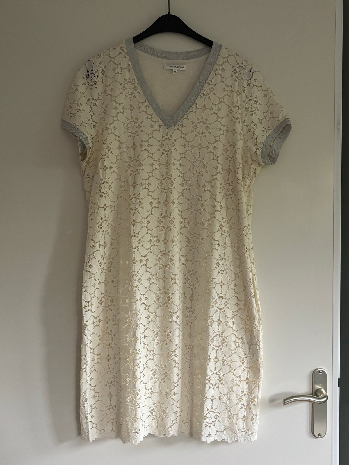 Tramontana Crèmekleurige Kanten Jurk Maat XXL, Kleding | Dames, Jurken, Beige, Maat 46/48 (XL) of groter, Ophalen of Verzenden