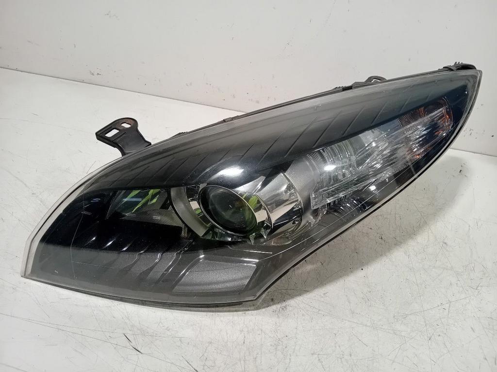 Koplamp links Renault Mégane, Onderdelen@venauto.nl, Van der Ven Autorecycling B.V., Gebruikt, Ettenseweg 76, 4706 PB Roosendaal, The Netherlands