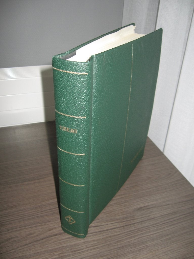 Nederland 1960 t/m 1979, Postfris. In Leuchtturm album., Postzegels en Munten, Postzegels | Volle albums en Verzamelingen, Verzenden