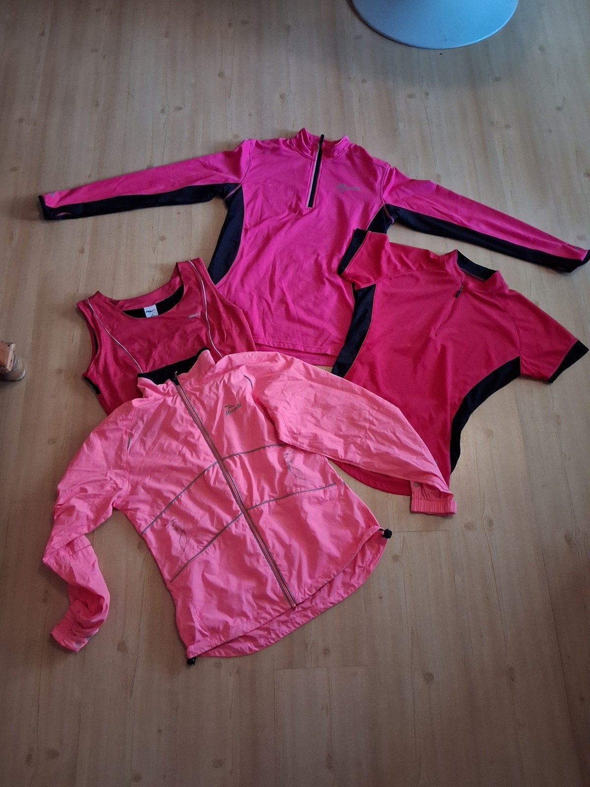 Rogelli en AGU hardloopkleding of wielerkleding (M), Kleding | Dames, Sportkleding, Maat 38/40 (M), Ophalen of Verzenden, Rogelli, AGU