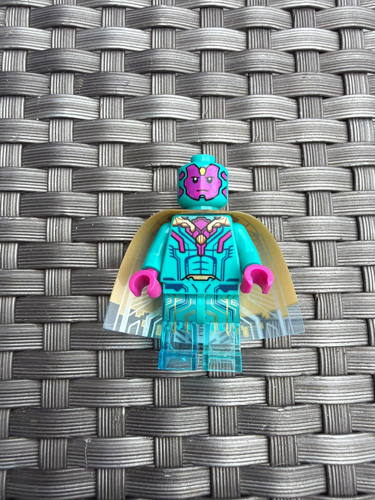 Exclusive Lego Marvel Vision minifiguur met cape, Ophalen, Marvel, Lego, Zo goed als nieuw