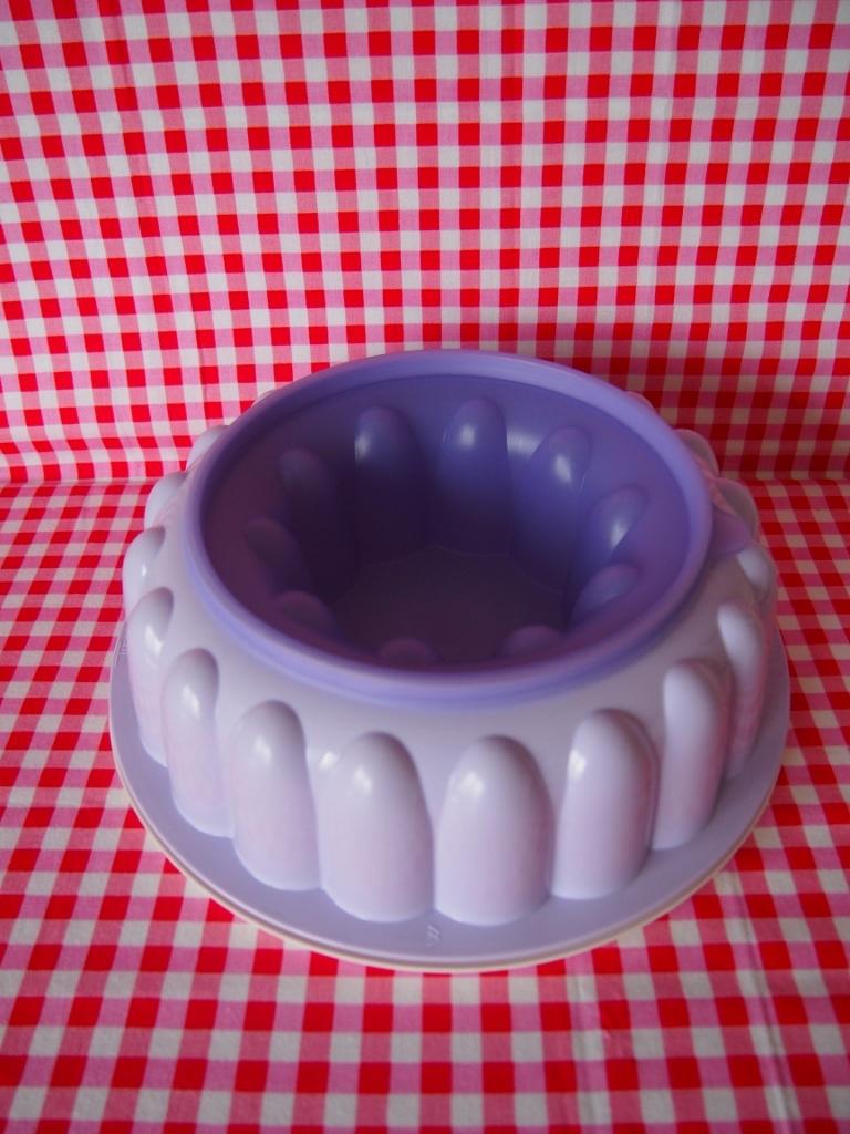 Puddingvorm Vliegende schotel, lila, Tupperware, Ophalen of Verzenden, Zo goed als nieuw, Paars, Schaal
