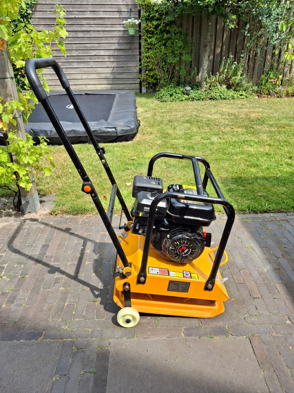 C120 Trilplaat 6,5 PK, 15KN, 80 kg - Nieuwstaat, Ophalen