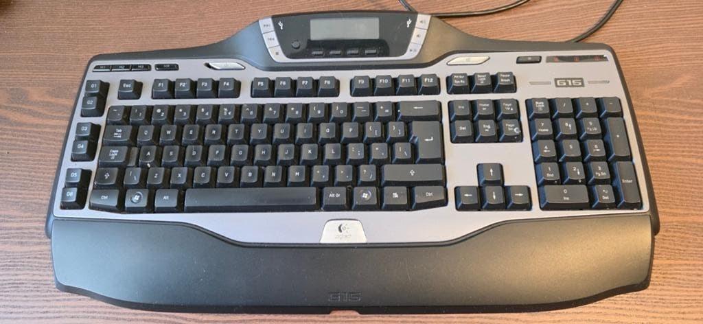 Logitech G15 Gaming Toetsenbord met LCD-scherm, Gebruikt, Logitech, Ophalen of Verzenden, Qwerty
