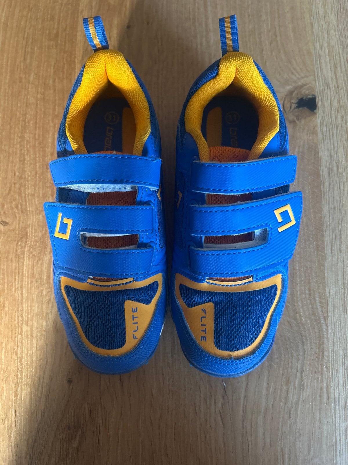 Brabo hockeyschoenen maat 31 - nog heel mooi, Ophalen of Verzenden, Gebruikt, Schoenen