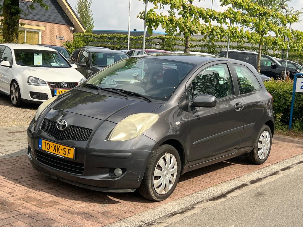 Toyota Yaris 1.3 VVTi *Automaat| APK 04-2027!, 750 kg, 4 cilinders, Origineel Nederlands, Bedrijf