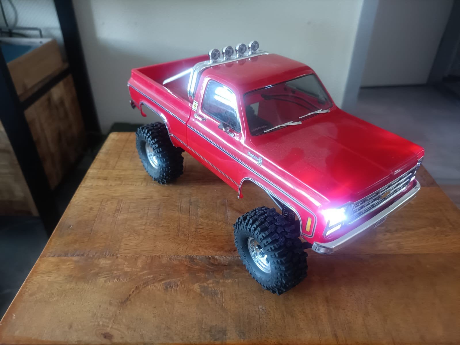 Traxxas TRX-4M Chevrolet K10 RC Crawler RTR, Hobby en Vrije tijd, Modelbouw | Radiografisch | Auto's, Auto offroad, Zo goed als nieuw