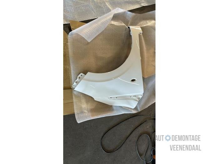 Scherm rechts-voor van een Peugeot 108 (KWD), -, -, Nieuw, Ophalen of Verzenden