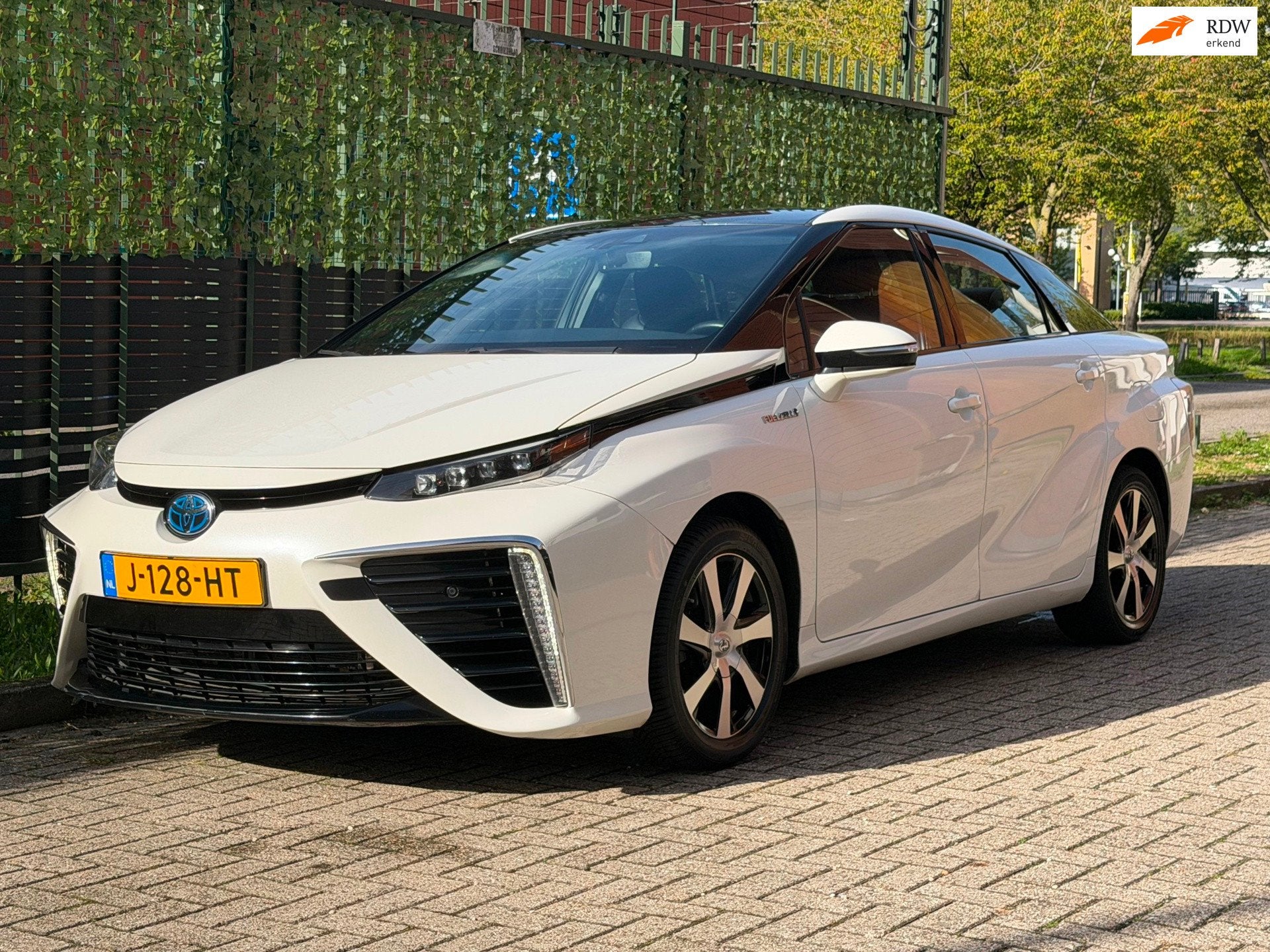 Toyota Mirai FCV Executive wit 2016 CAMERA|LED|LEDER|PDC, Auto's, Gebruikt, 4 stoelen, Overige brandstoffen, Wit