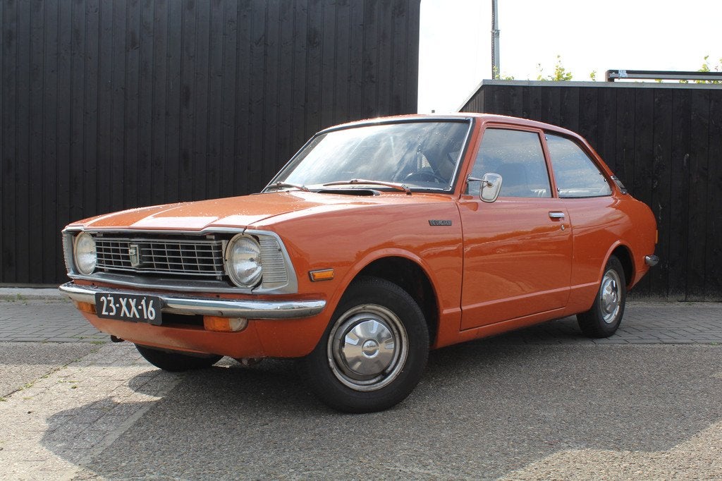 Toyota Corolla 1.2 Economic | NL auto | Automaat (bj 1973), Auto's, Oldtimers, Automaat, Achterwielaandrijving, Overige kleuren