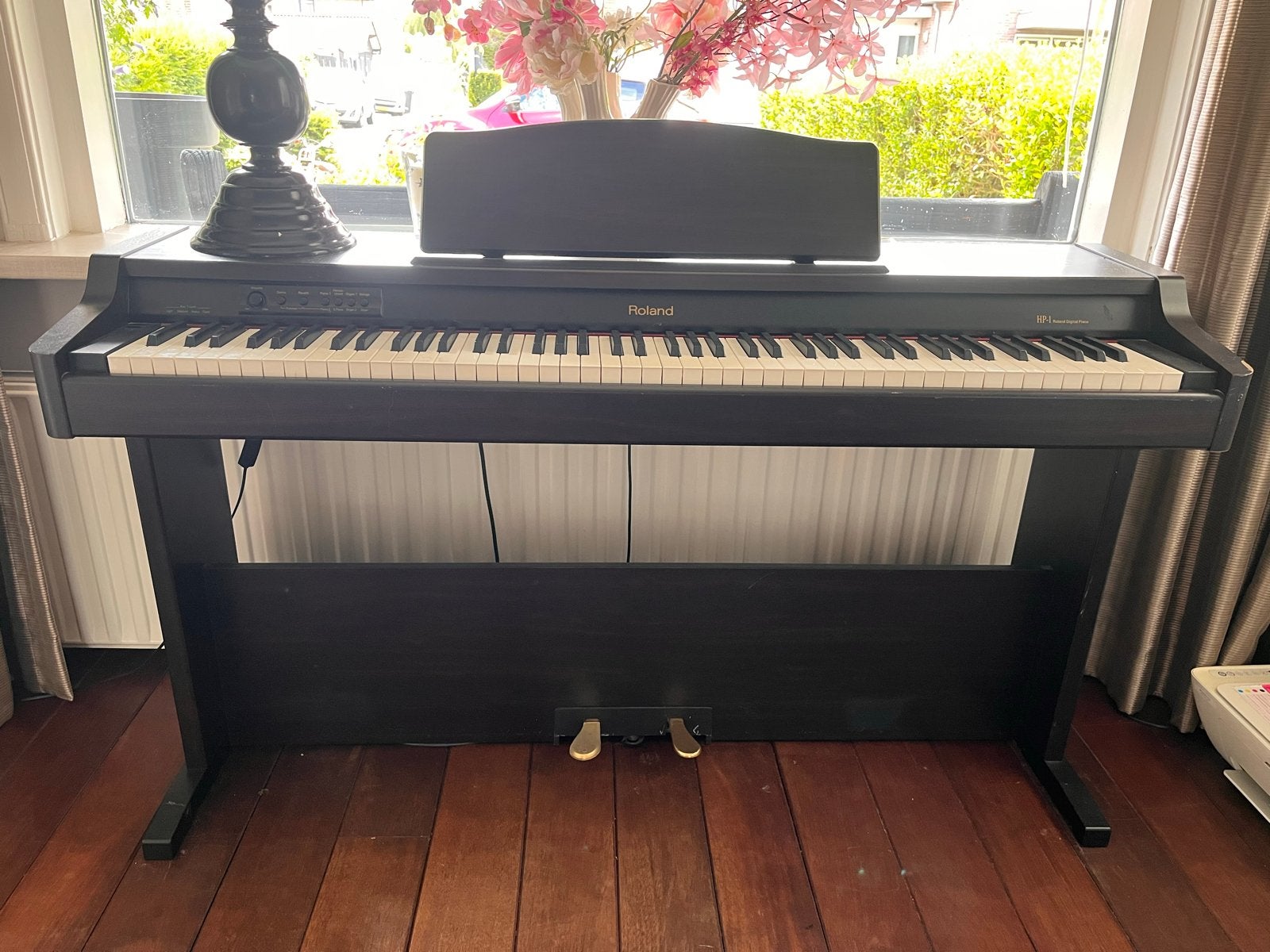 Roland digitale piano HP-1-RW in goede staat, Muziek en Instrumenten, Ophalen, Gebruikt, Bruin, Digitaal
