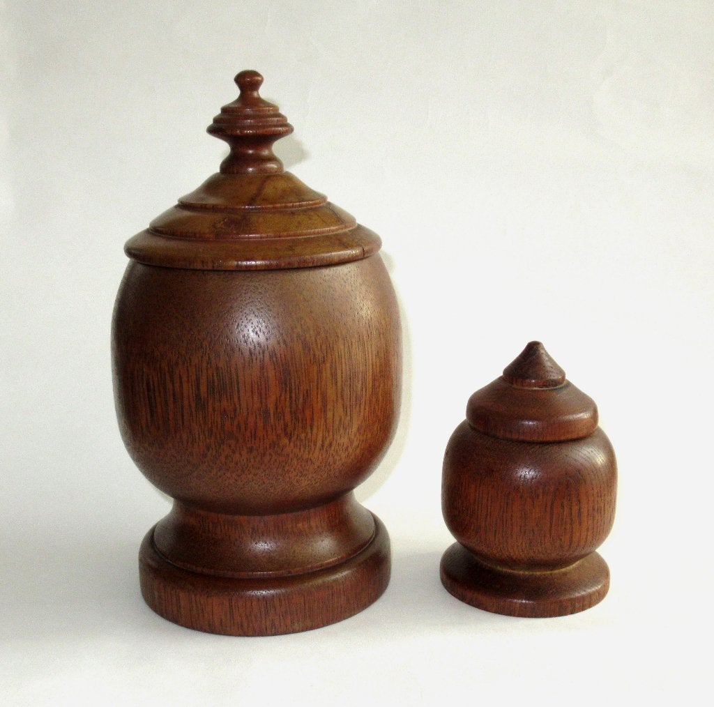Twee vintage eikenhouten tabakspotten., Ophalen of Verzenden