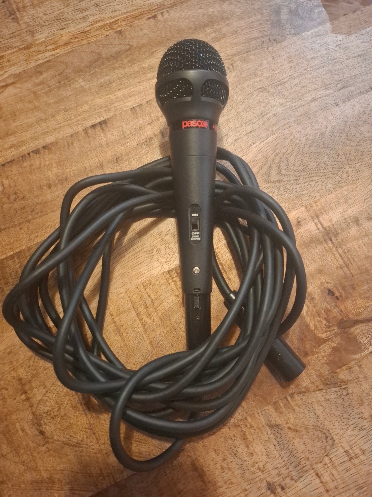 Paso M931 Dynamische Microfoon met Kabel, Muziek en Instrumenten, Microfoons, Gebruikt, Zangmicrofoon, Ophalen of Verzenden