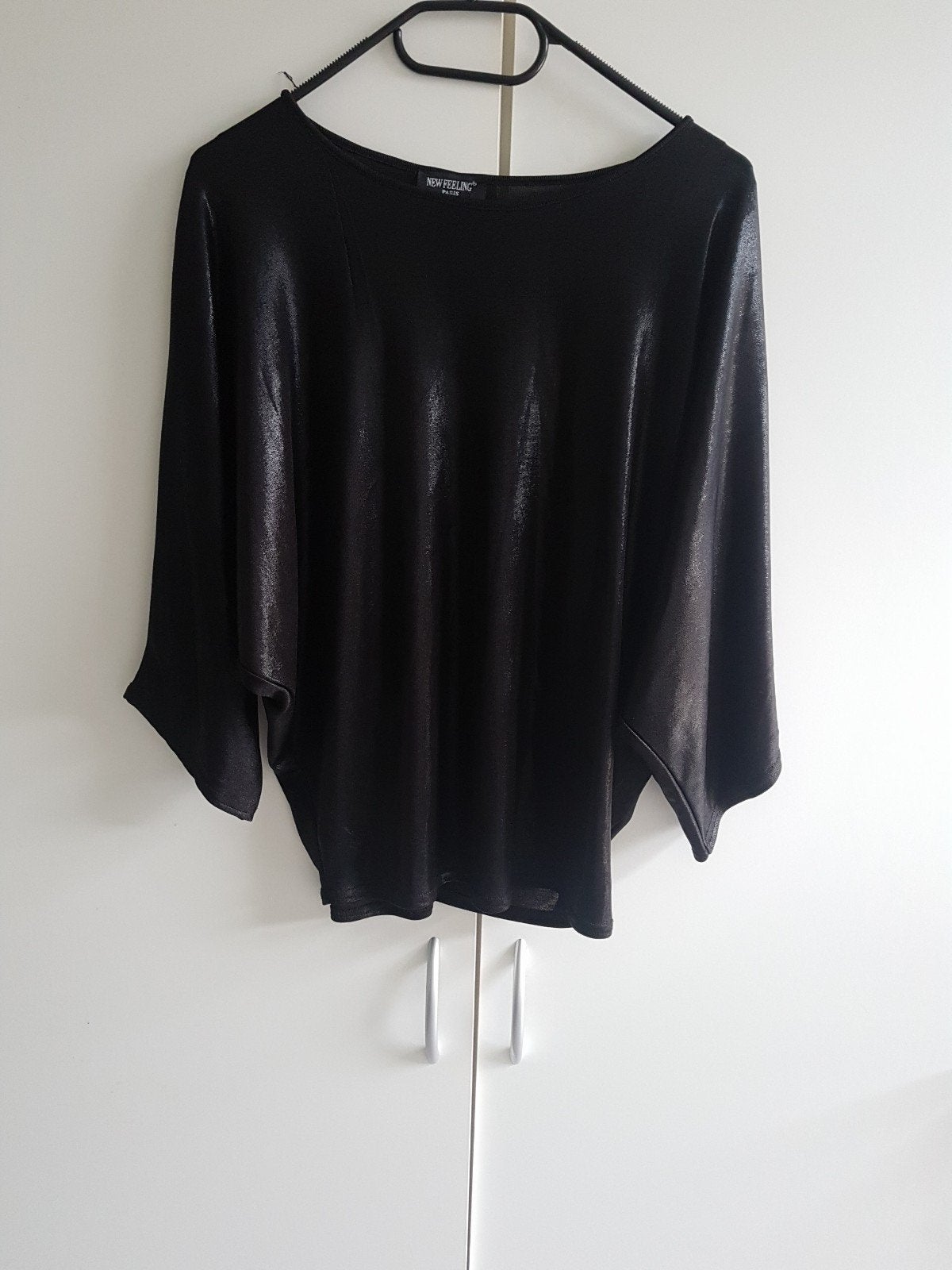 glans top zwart one size, Kleding | Dames, Tops, Verzenden, Zo goed als nieuw, Zwart