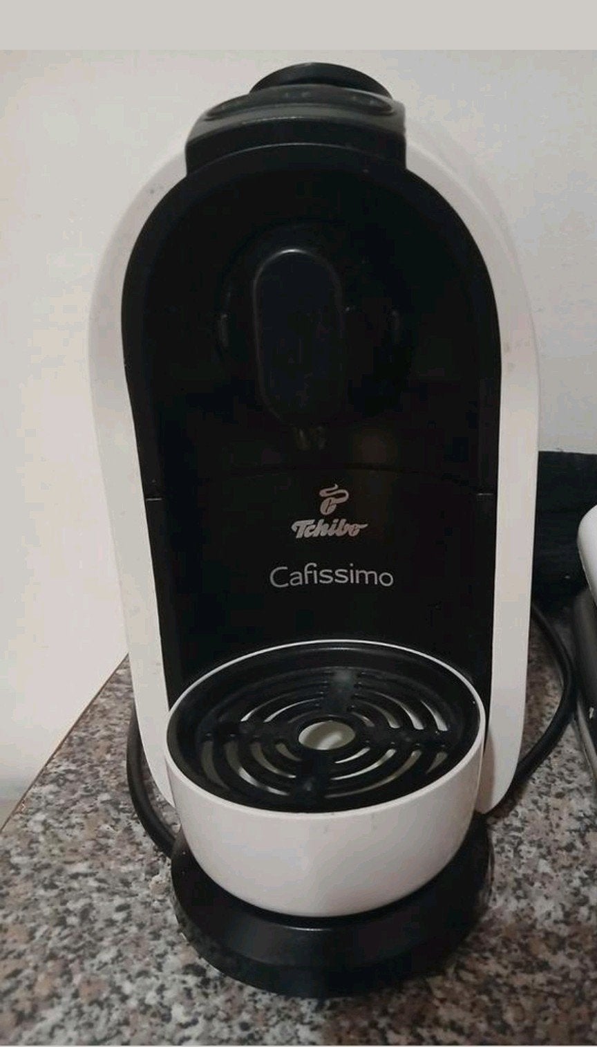 Tchibo Cafissimo Koffiezetapparaat - Wit/Zwart, Witgoed en Apparatuur, Koffiezetapparaten, Gebruikt, Koffiepads en cups, Koffiemachine