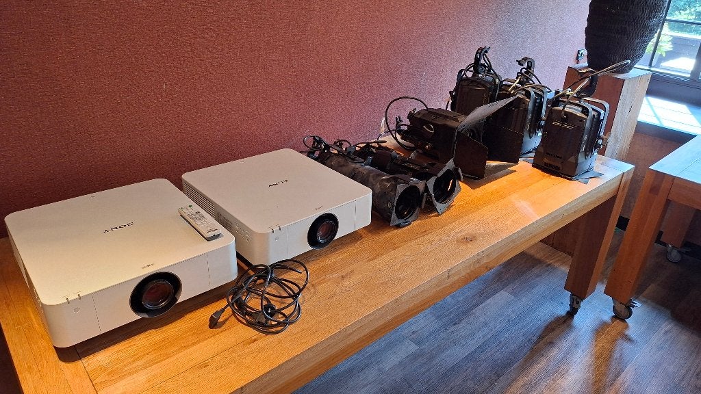 Sony beamer (1x), Ophalen, Gebruikt, Overige resoluties, Sony