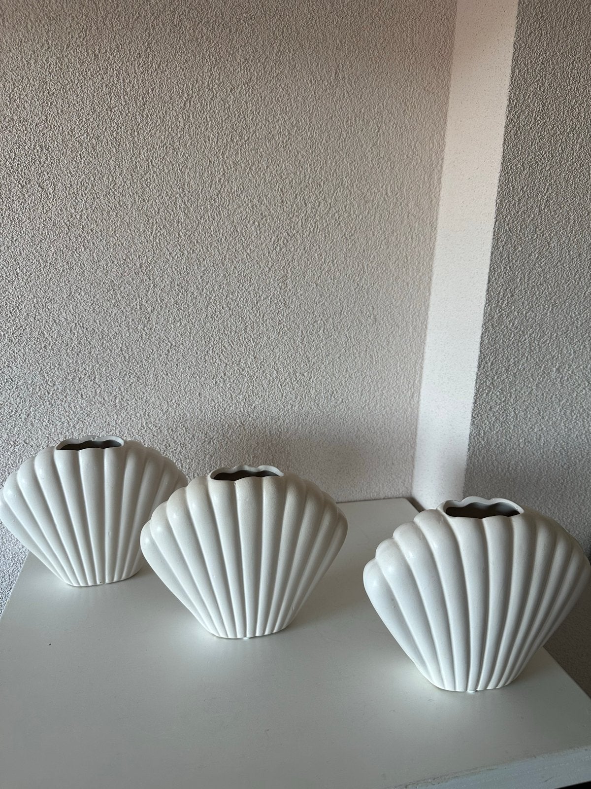 3 x Witte schelpvaas - 14cm hoog, Ophalen of Verzenden