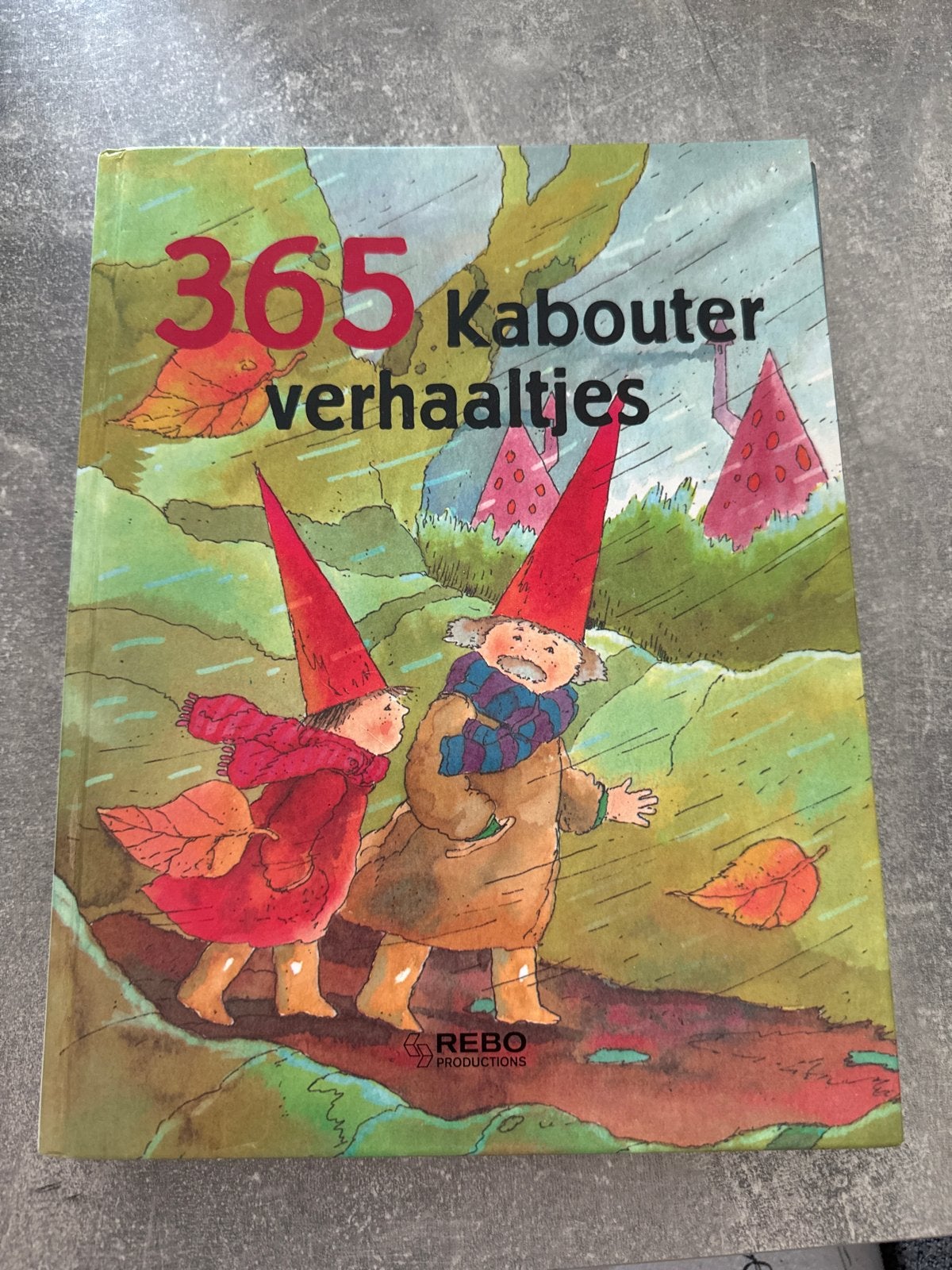365 Kabouterverhaaltjes - Sprookjesboek voor kinderen, Verzenden, Zo goed als nieuw, Sprookjes