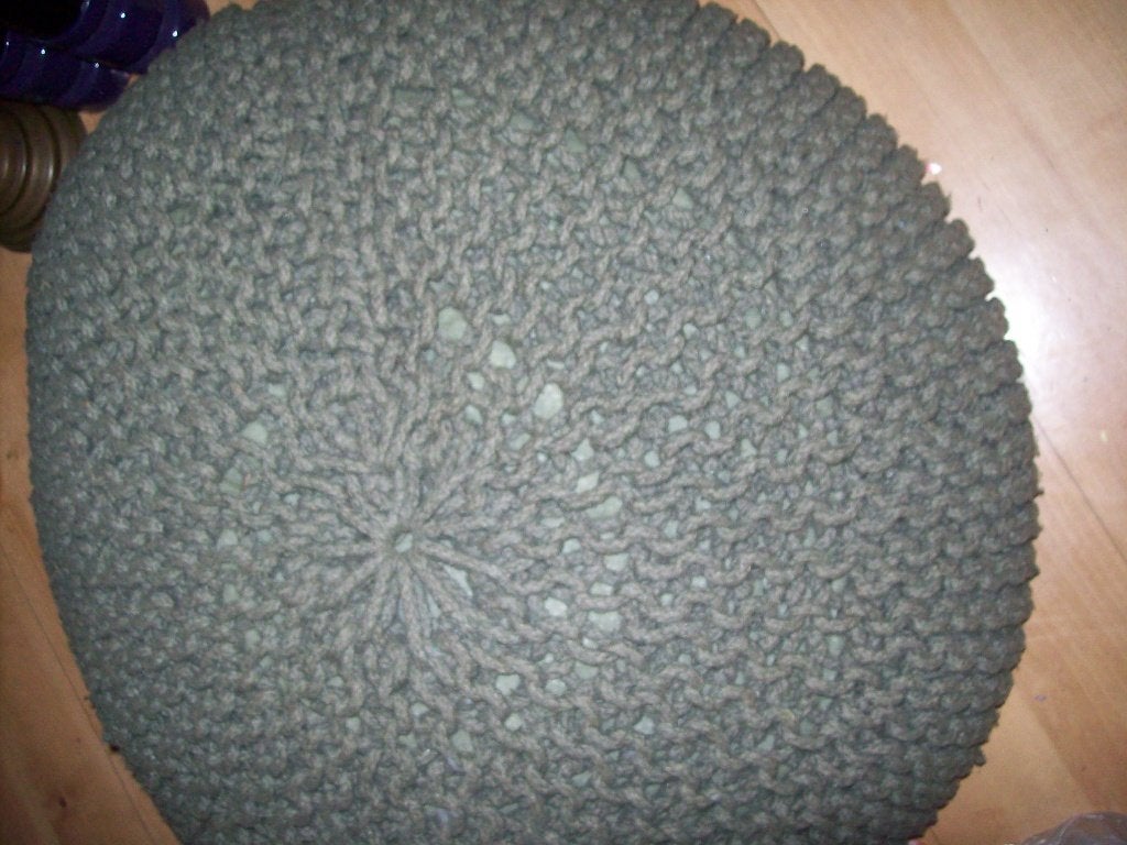 Groene gehaakte poef 75 cm, Huis en Inrichting, Ophalen of Verzenden, Zo goed als nieuw, 50 tot 75 cm, Bohemian, Modern, Comfortabel