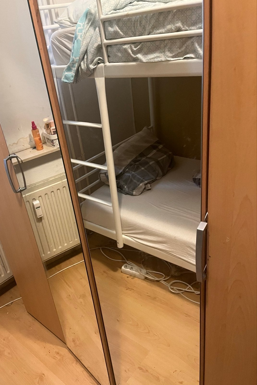 Mooie kast met spiegeldeur voor een kleine prijs, Huis en Inrichting, Ophalen, Gebruikt, 200 cm of meer, 50 tot 100 cm