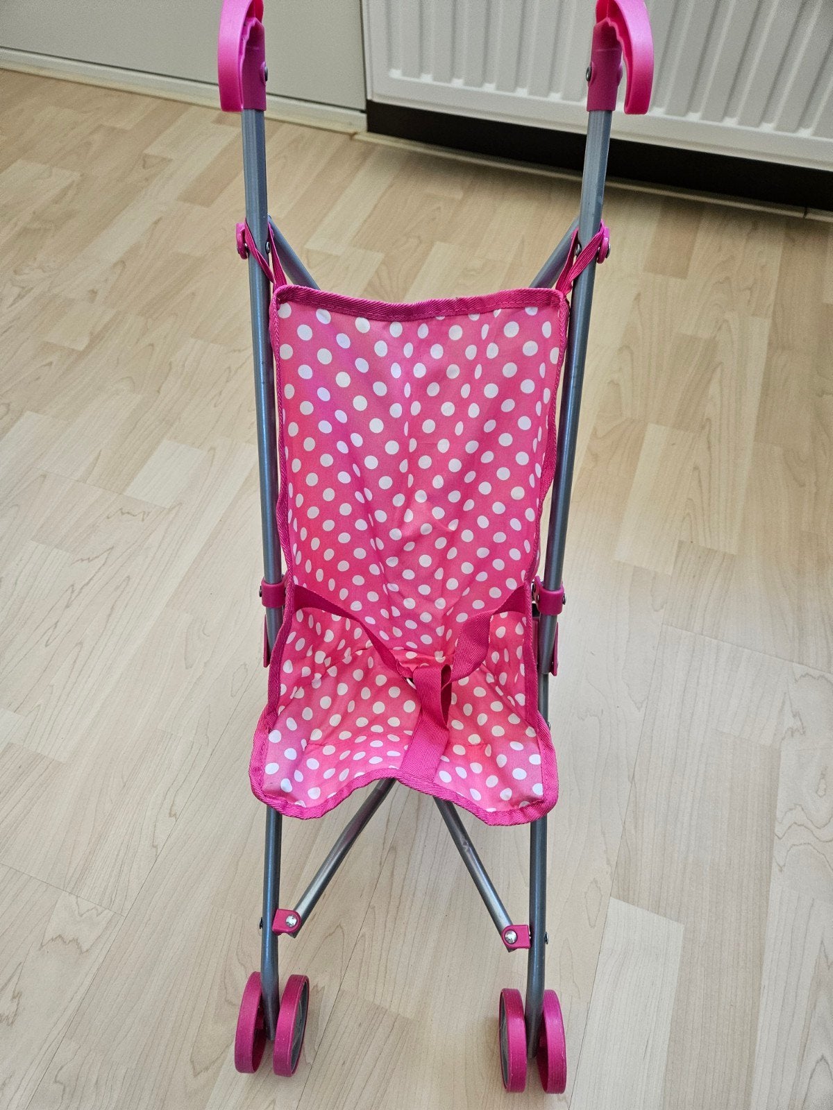 Leuke roze kinder buggy met stippen, Kinderen en Baby's, Buggy's, Ophalen of Verzenden, Gebruikt, Overige merken