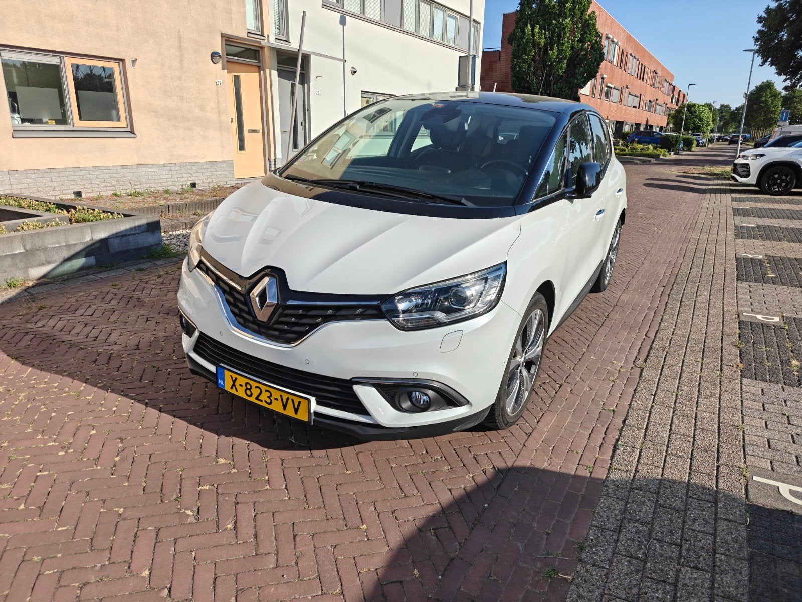 Renault Scénic 1.2 Energy TCe 130pk 2016 Wit, Voorwielaandrijving, 4 cilinders, 1850 kg, 75 €/maand