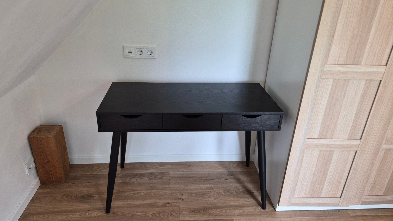 Modern zwart bureau met 3 lades, Huis en Inrichting, Bureaus, Ophalen, Gebruikt, Hout, Overige merken