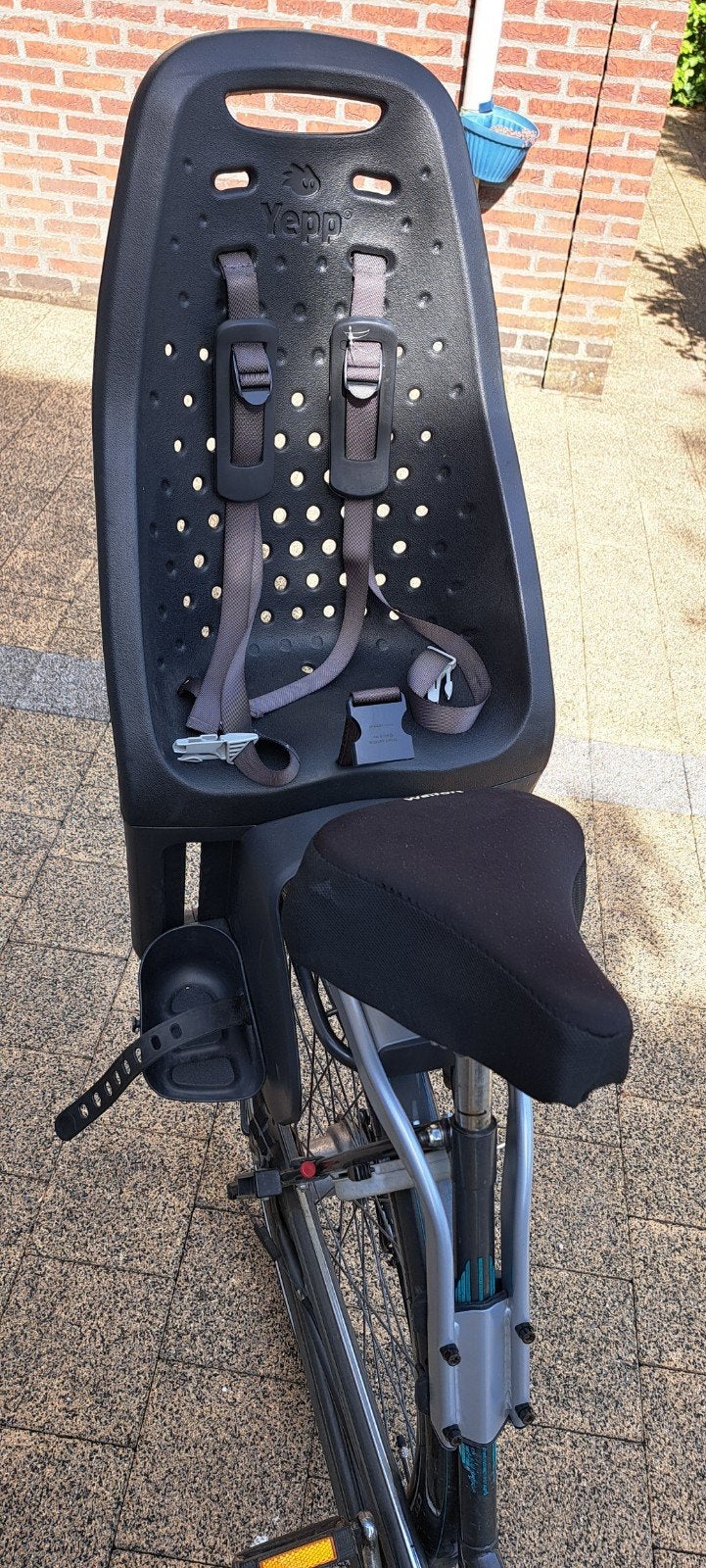 Fiets met kinderzitje - Gebruikt maar in goede staat, 15 t/m 25 kg, Achterzitje, Yepp, Ophalen of Verzenden