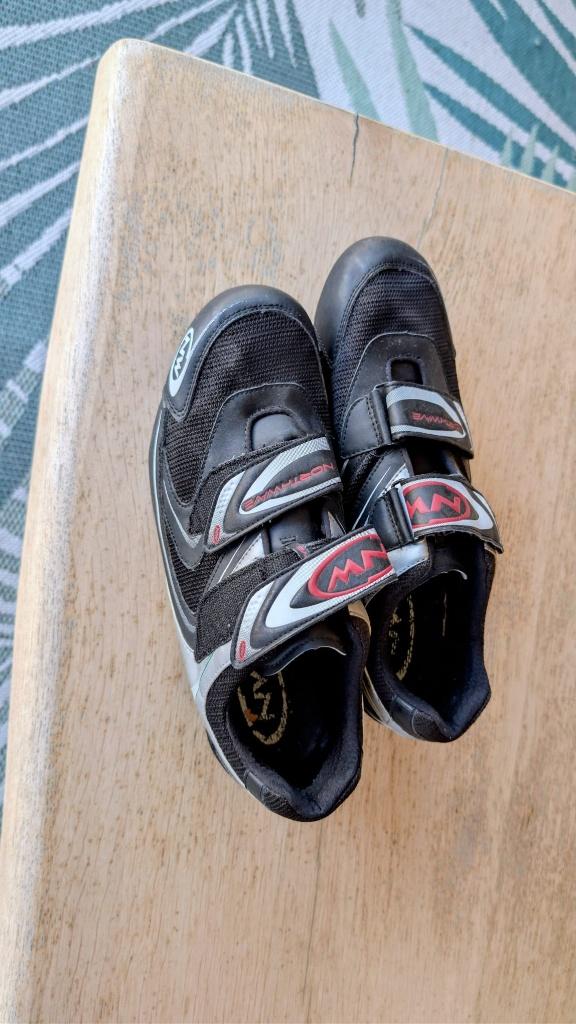 Northwave Racefietsschoenen - Maat 45 incl. klikplaatjes SPD, Gebruikt, Dames, Schoenen, Ophalen of Verzenden