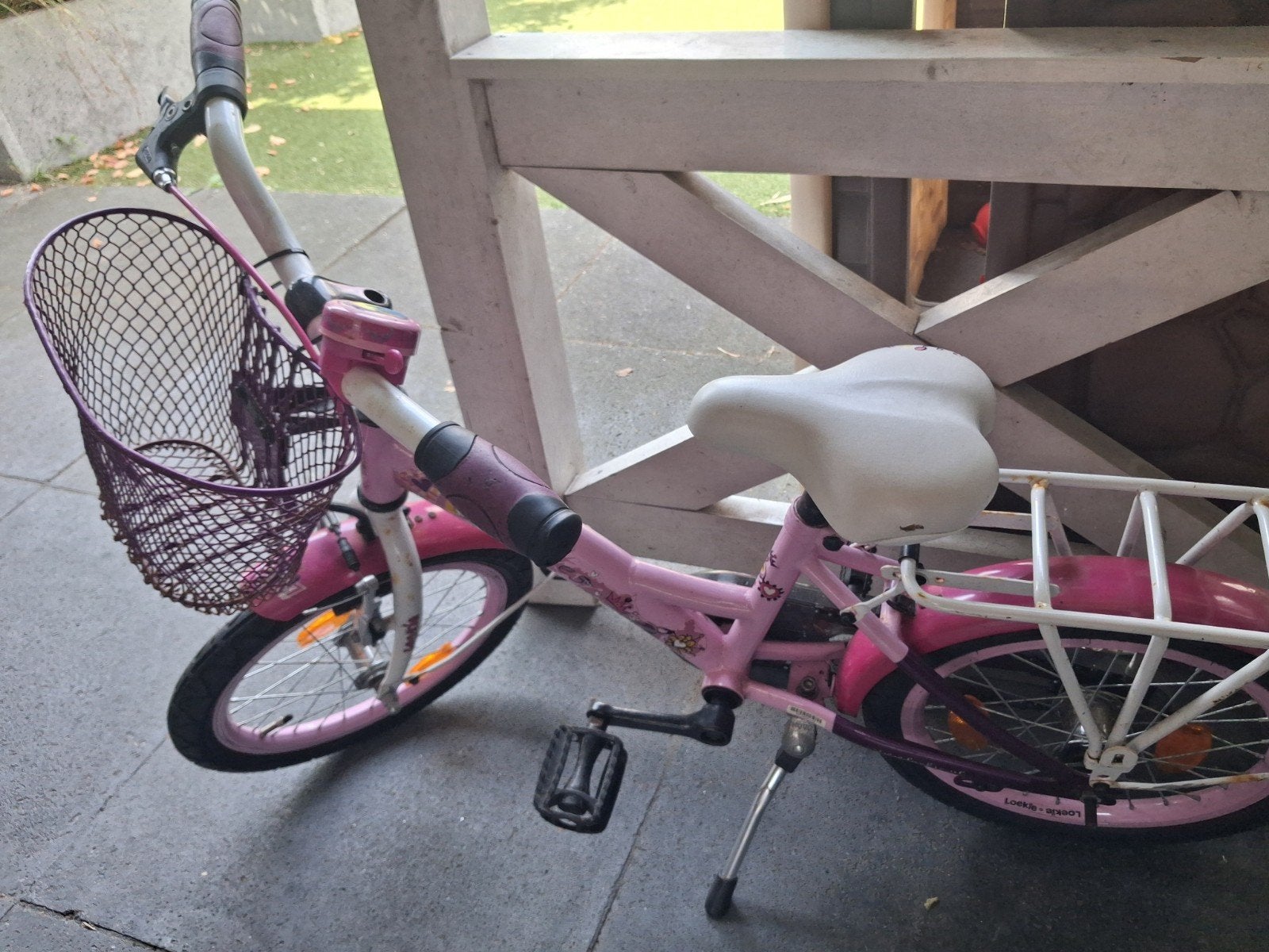 Loekie meisjesfiets 16 inch - Roze met mandje, Fietsen en Brommers, Fietsen | Kinderfietsjes, Ophalen, Terugtraprem, Loekie, 16 tot 20 inch