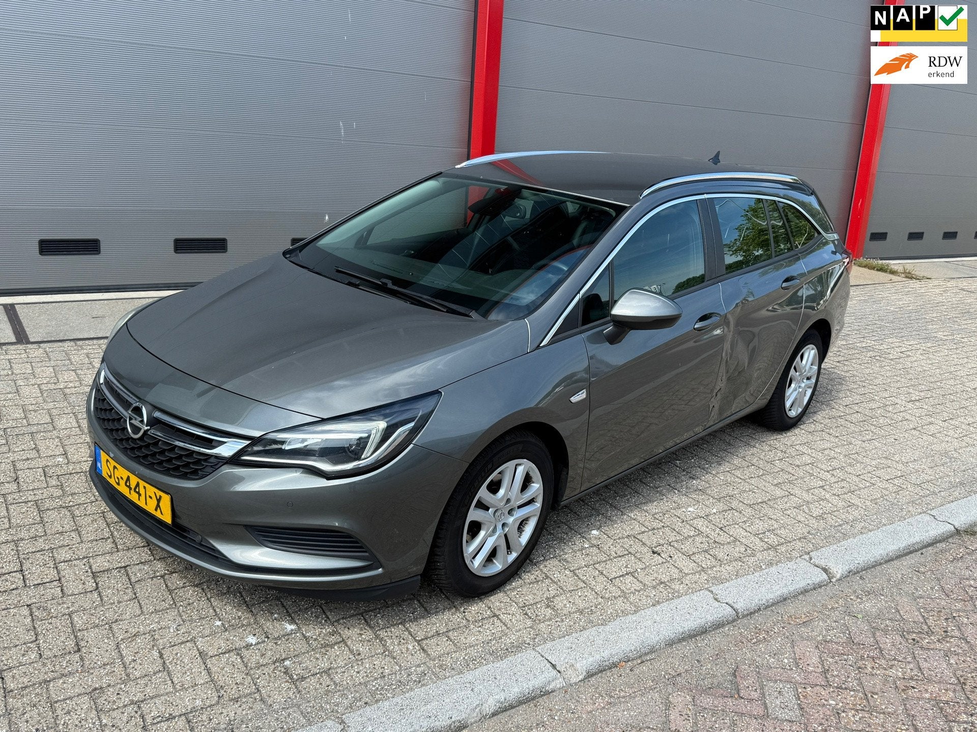Opel Astra Sports Tourer 1.6 CDTI Business+, Voorwielaandrijving, Euro 6, 4 cilinders, Origineel Nederlands