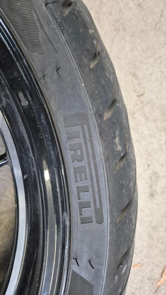 Pirelli Angel GT II motorband 180/55 R17 ZR, Ophalen of Verzenden, Gebruikt