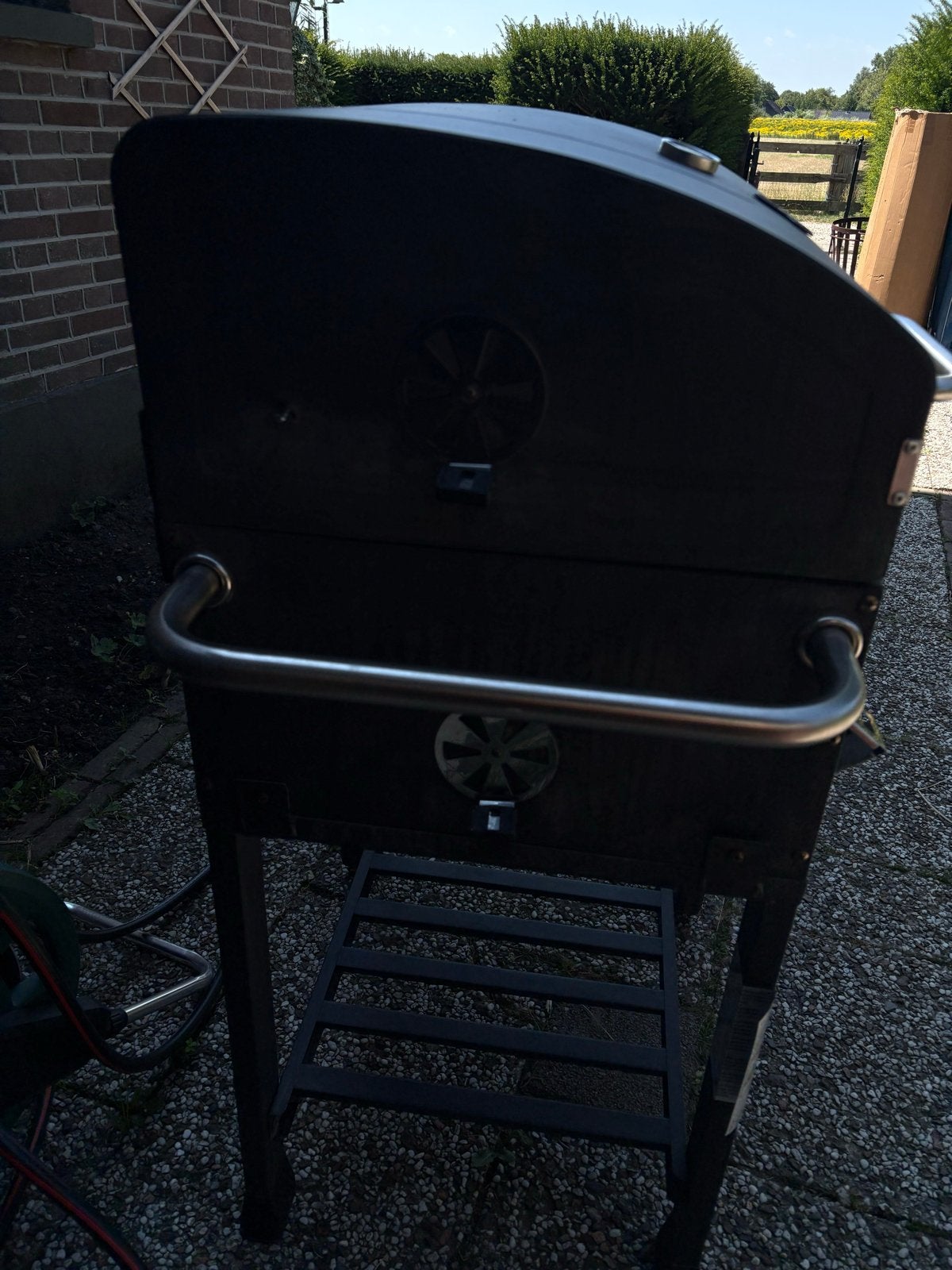 Barbecue op kolen - Jamestown, Ophalen, Zo goed als nieuw