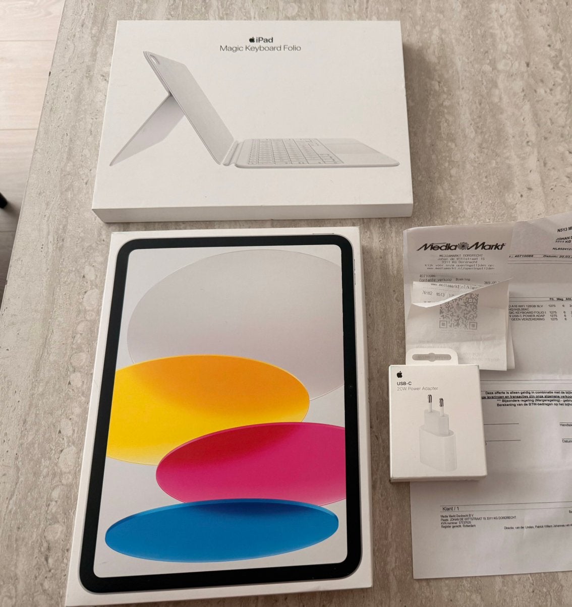 Apple iPad (2025) 11" 128GB + Magic Keyboard Folio & Adapter, Ophalen of Verzenden, Nieuw, 11 inch, Apple iPad