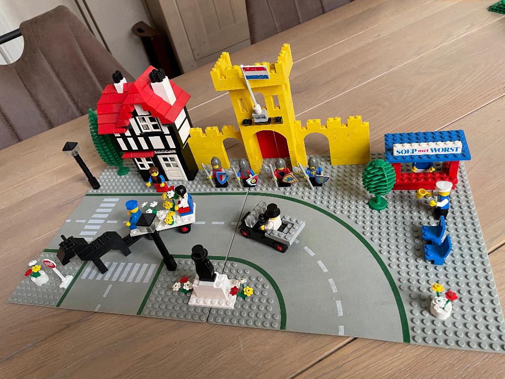 Lego 1592 Castle Town Square, Kinderen en Baby's, Gebruikt, Lego, Ophalen of Verzenden, LEGOLAND