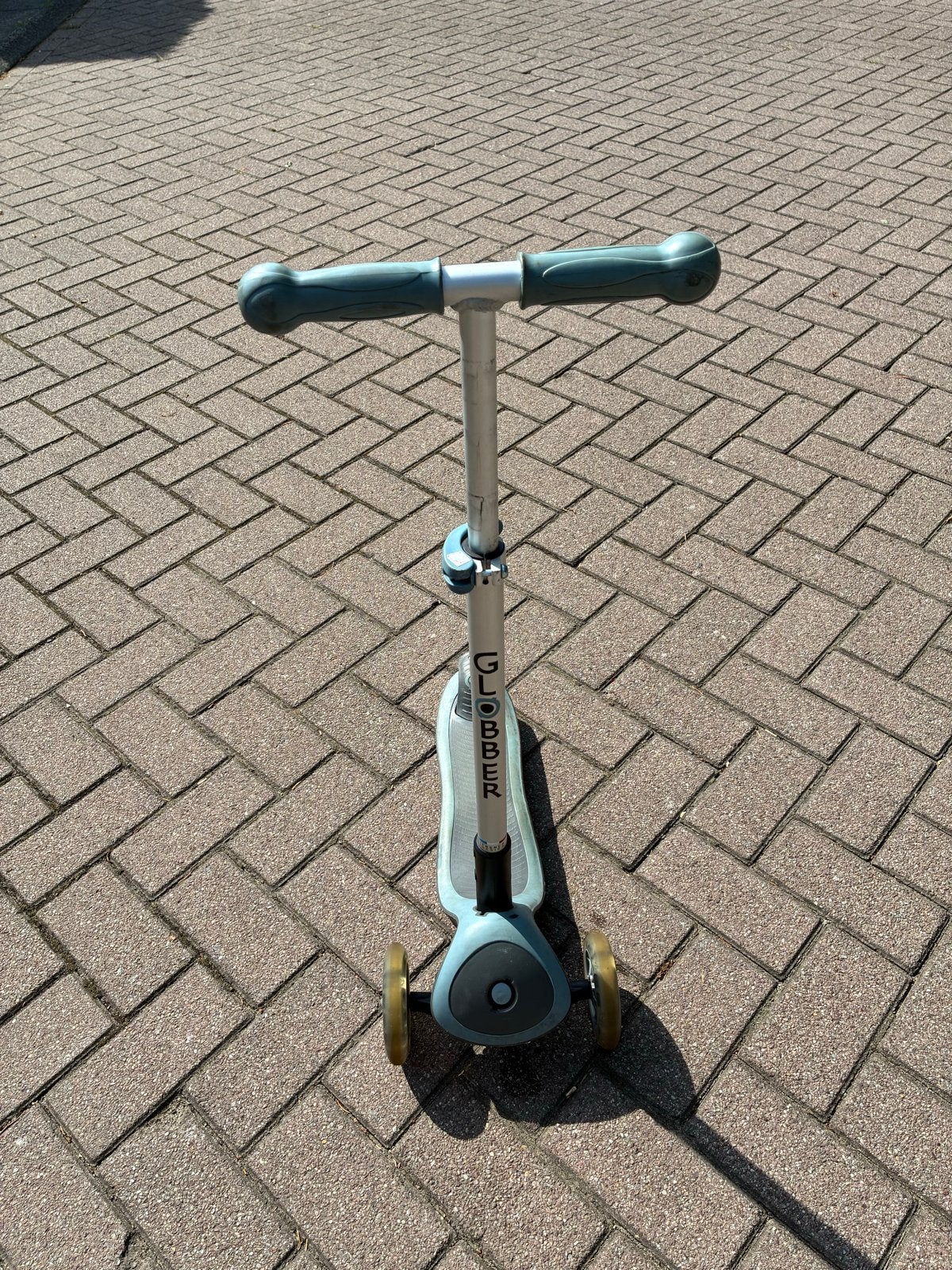 Globber driewieler step met lichtjes in de wielen, Ophalen, Gebruikt, Gewone step