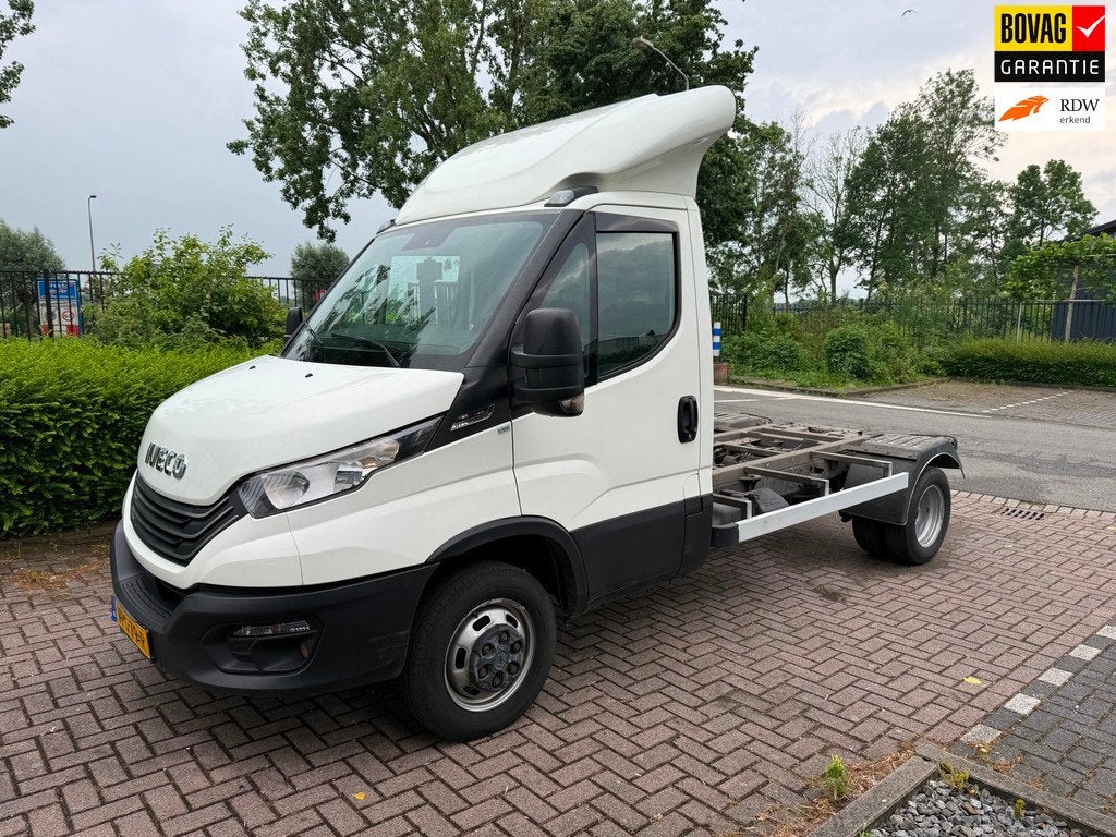 Iveco 40C18 TREKKER ‘22 AUT WIT, Automaat, Achterwielaandrijving, Gebruikt, Euro 6