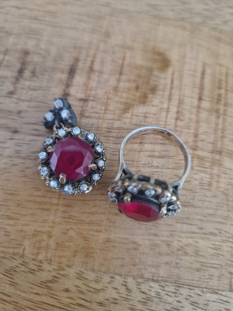 Antieke zilveren ring+hanger met robijn. Mt 17,5., Ophalen of Verzenden, Zilver, Ring, Met edelsteen