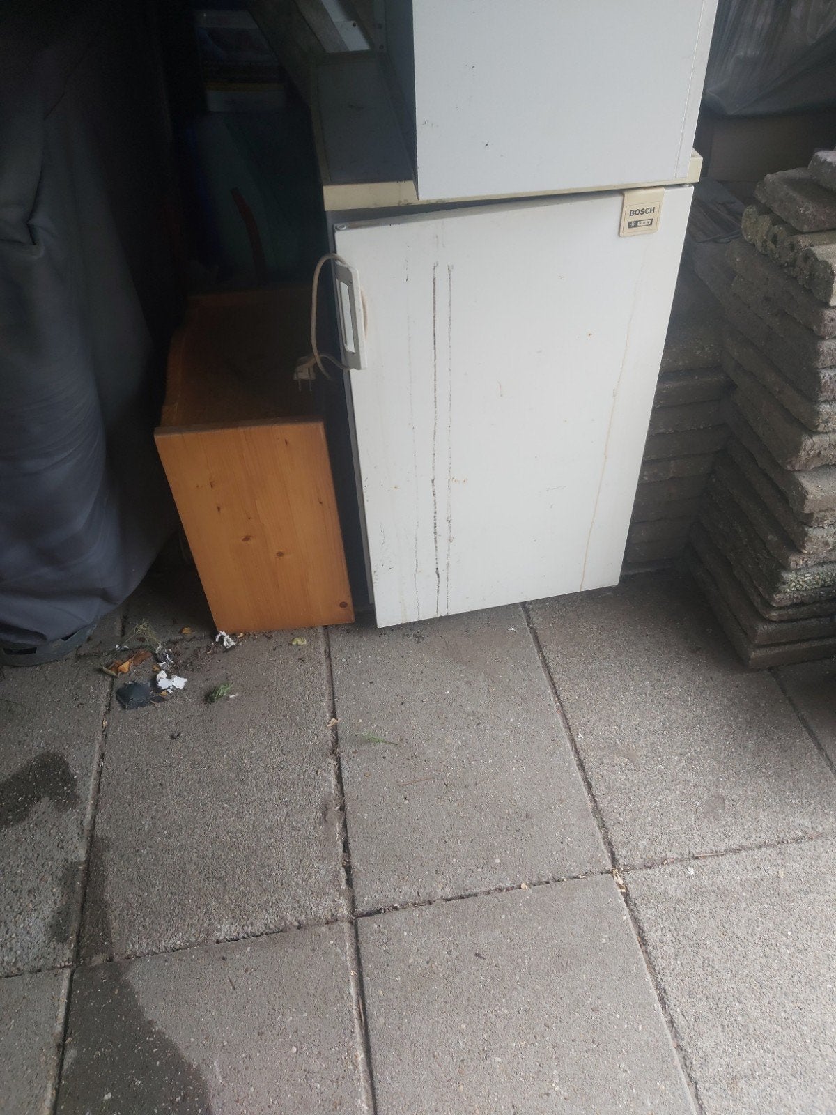 Defecte vriezer en wat oud ijzer, Witgoed en Apparatuur, Ophalen, Minder dan 85 cm, 100 tot 150 liter, Niet werkend