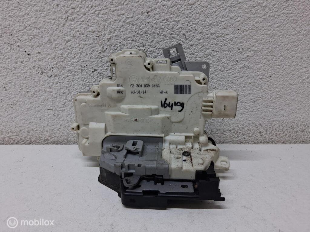 Deurslot mechaniek Ra Vw Passat B8 ('14-'21) 3C4839016A, Gebruikt, Volkswagen, Ophalen of Verzenden