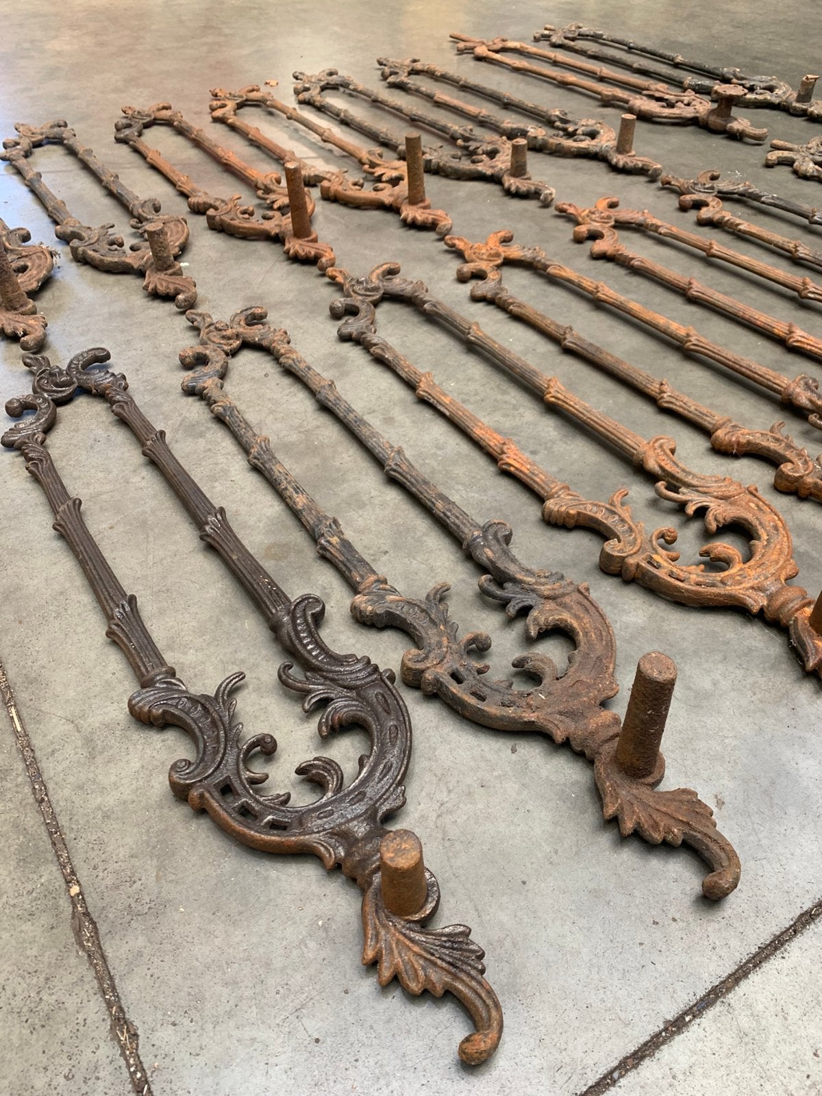 Trap baluster spindels spijlen gietijzer antiek, Ophalen
