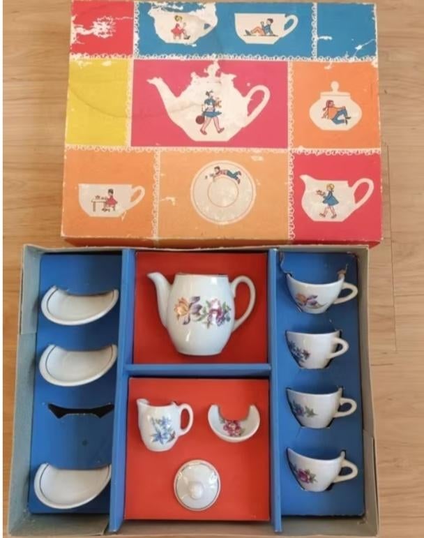 Kinder serviesje zeer oud, Antiek en Kunst, Ophalen