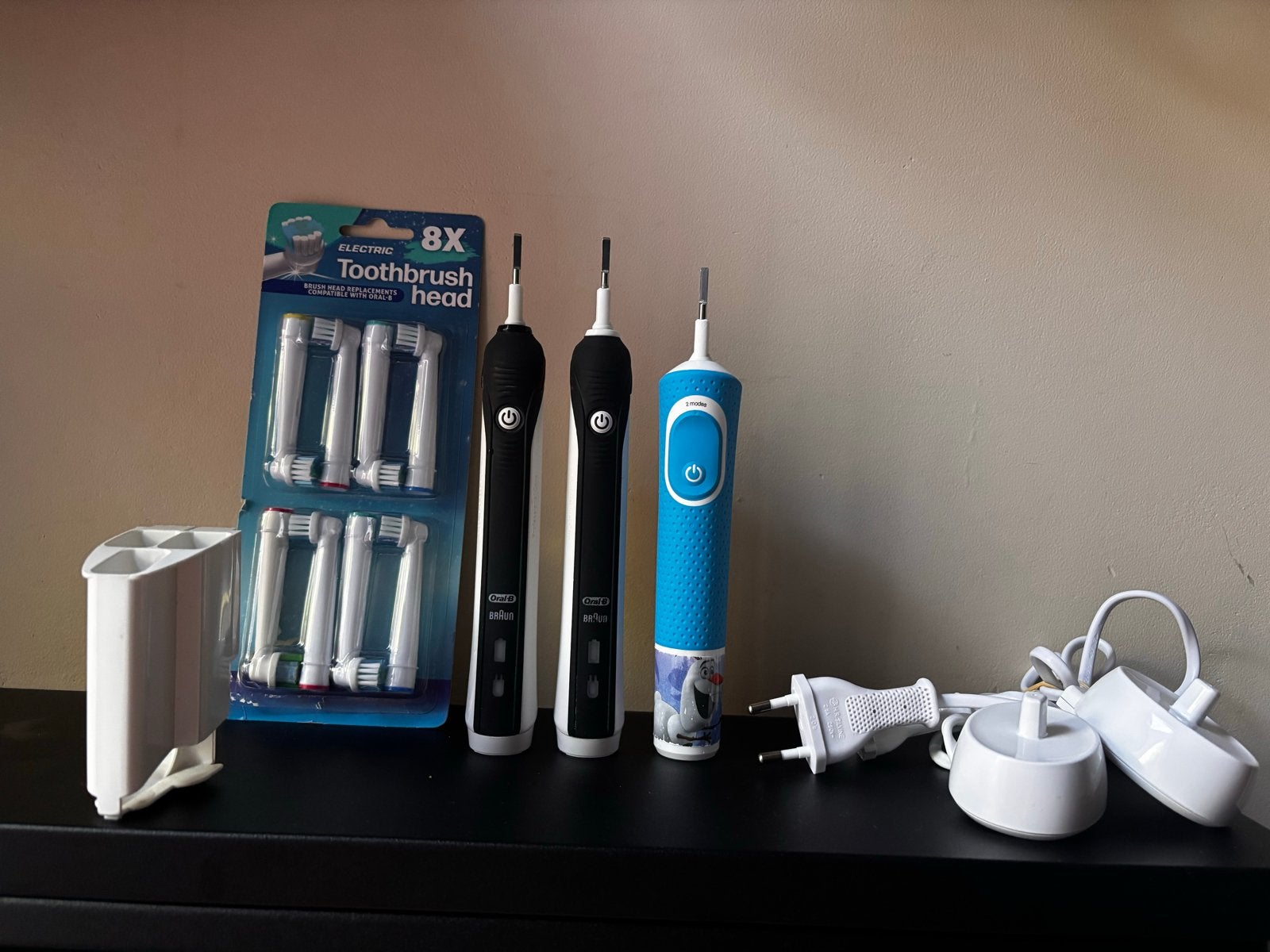 Oral-B Elektrische Tandenborstels Set: 2 Volwassen + 1 Kind, Ophalen of Verzenden, Gebruikt, Mondverzorging