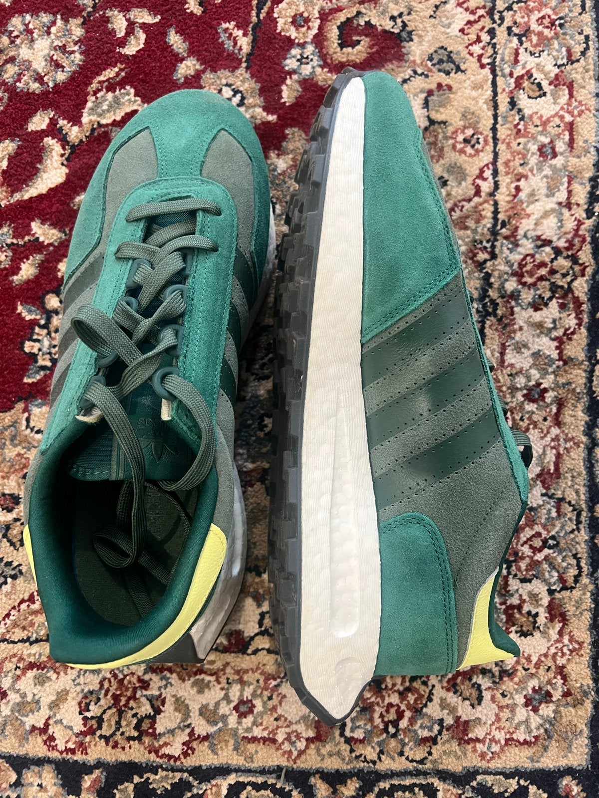 Adidas sneakers groen - Maat 43, Ophalen of Verzenden, Zo goed als nieuw, Overige kleuren, Sneakers of Gympen
