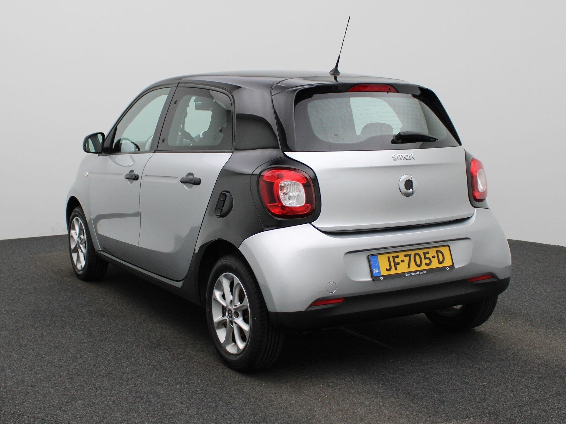 smart forfour 1.0 Pure | Bluetooth | LED | Airco | Cruise Co, Auto's, Smart, Start-stop-systeem, 12 maanden, Gebruikt, 4 stoelen