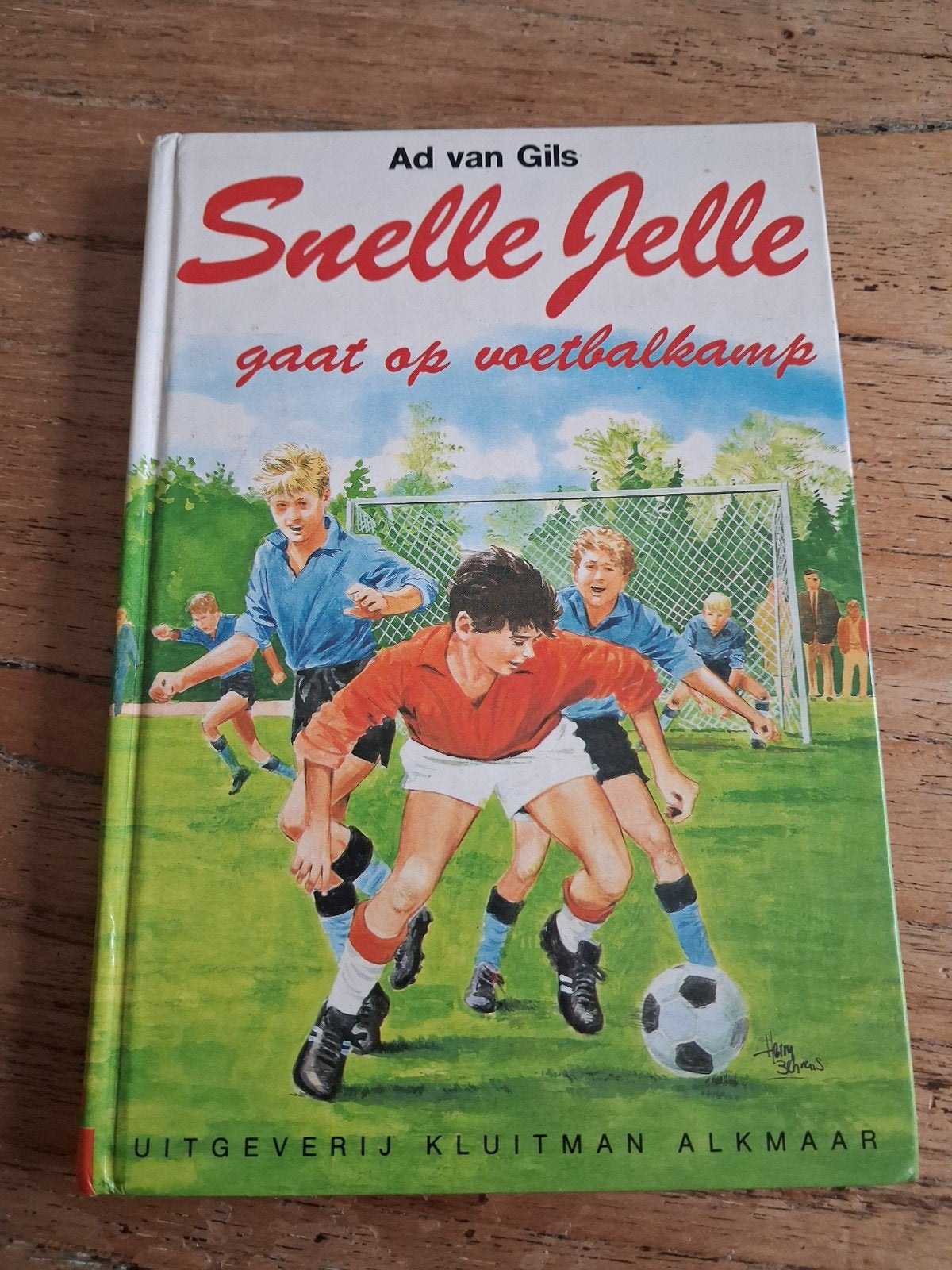 Snelle Jelle gaat op voetbalkamp - Ad van Gils, Boeken, Ophalen of Verzenden, Gelezen, Ad van Gils, Fictie algemeen